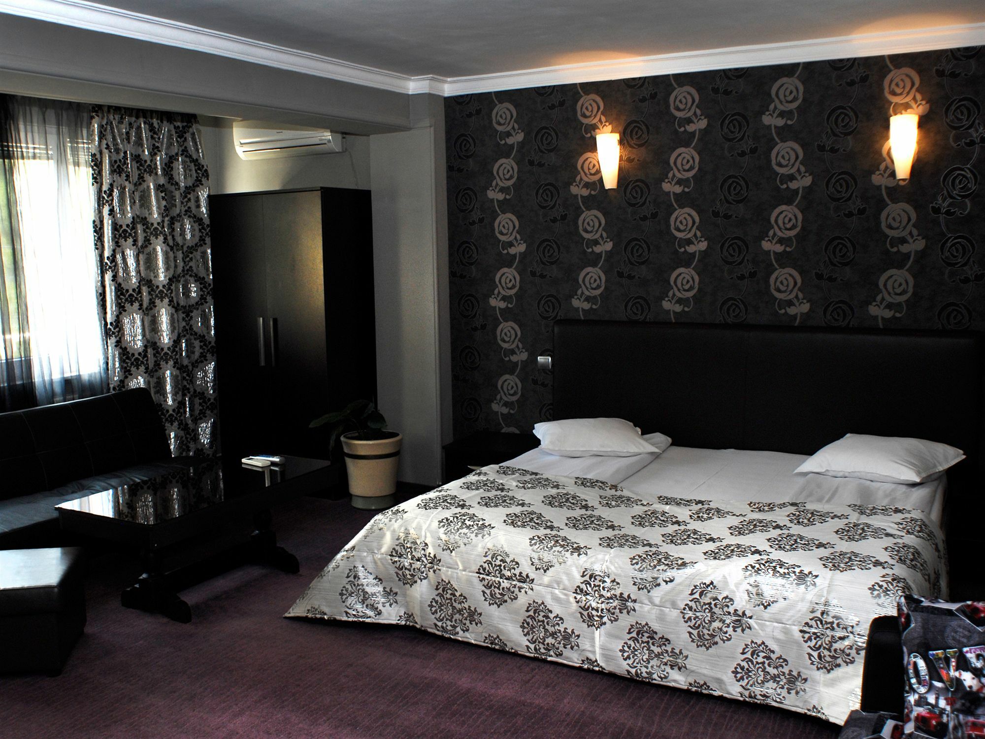 Atlantic Hotel - Free Parking Софія Екстер'єр фото